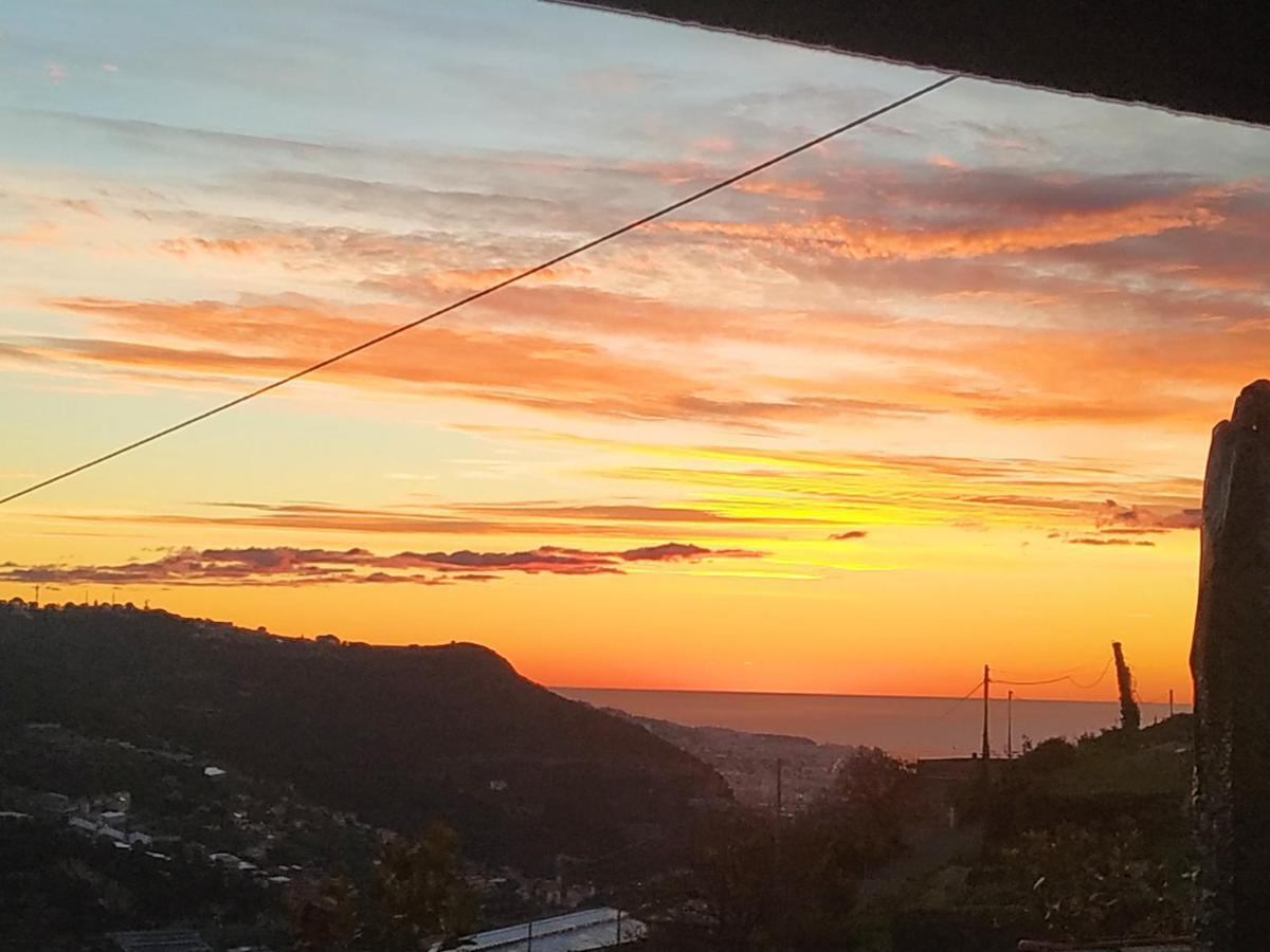 Casa Peidaigo Immersa Nel Verde,Vista Mare E Monti Ventimiglia Exterior foto